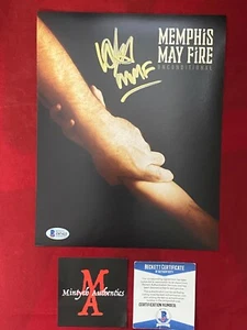 MATTY MULLINS SIGNIERTES 8X10 FOTO! MEMPHIS MAY FIRE! BECKETT! BEDINGUNGSLOS! - Bild 1 von 4