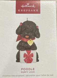 2024 HALLMARK - CANICHE - AMOR CACHORRO - 34º EN LA SERIE AMOR CACHORRO - COMO NUEVO EN CAJA - Imagen 1 de 1