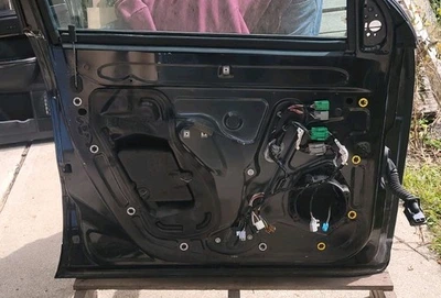 2015 GMC ACADIA DENALI  DRIVER DOOR ASSEMBLY EXCELLENT CONDITION BLACK - Image 1 of 4