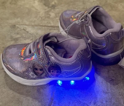 NUEVO CON ETIQUETAS Disney Frozen Niñas Tenis Niño Talla 6 Iluminar Anna Elsa Púrpura Zapato  Foto 1 de 4