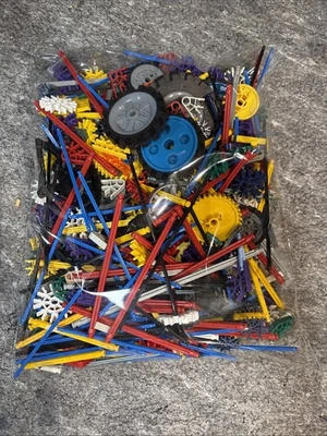 2.5Lbs Bulk Lot of K'NEX Building Parts, Pieces and Accessories - - Image 1 of 4
