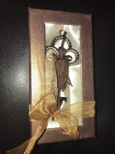 Wedding Favor Skeleton Key Bottle Opener Antique Copper Finish New In Gift Box - Picture 1 of 1