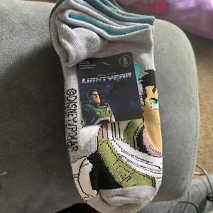 Disney Pixar Buzz Lightyear No Show Socks Fits Shoe Size Large 3-9 Youth NEW - Picture 1 of 4