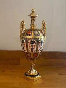Royal Crown Derby Old Imari 1128 SGB large trophy vase, 1st Quality - Picture 1 of 10