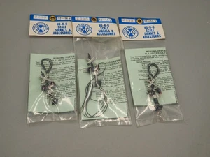 NJ International #2090 HO/N Electric 'Cross Buck' (3-Pieces) - Sealed - Picture 1 of 1