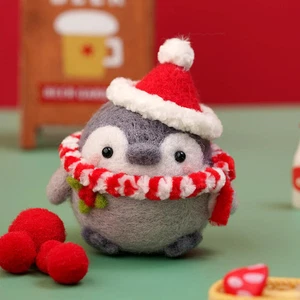 Festive Penguin Needle Felting Kit. Wizardi DIY Wool Craft Kit F07N8-W112 - Picture 1 of 5