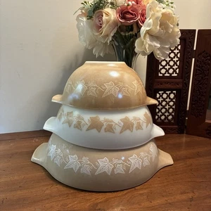 3 Vintage Pyrex Sandalwood Cinderella Mixing Bowl Set Tan Ivy Leaves - Picture 1 of 19