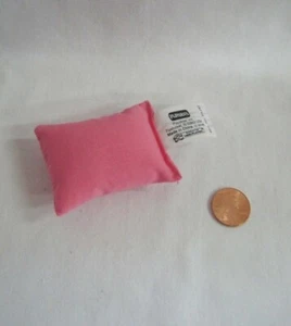 ¡Nuevo! ALMOHADA DE CAMA ROSA para casa de muñecas Playskool para dormitorio para familia de muñecas amorosas - Imagen 1 de 3