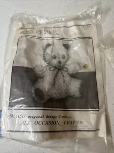 All Occasion Craft Li’l Baby Bear #6722 Crochet kit 1984 - Picture 1 of 5