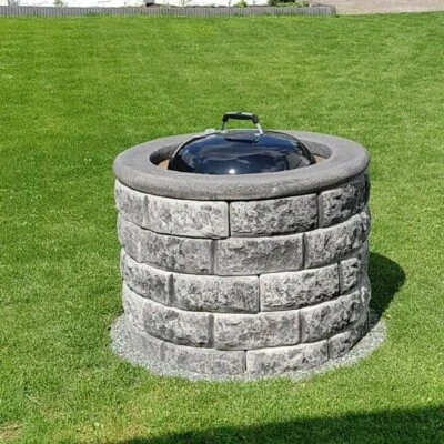 🔶 Ziehbrunnen Brunnenschacht 4+1 Brunnen + Steinfigur  Froschbrunnen BLACKFORM - Bild 1 von 4