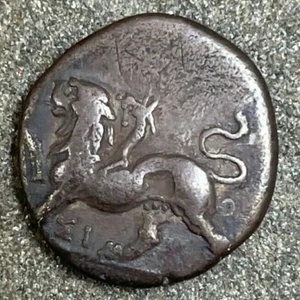 350-280 BC Sicyonia Sicyon Triobol (1/2 DRACHM)AROBV CHIMAERA RV DOVE FLYING VF - Picture 1 of 6