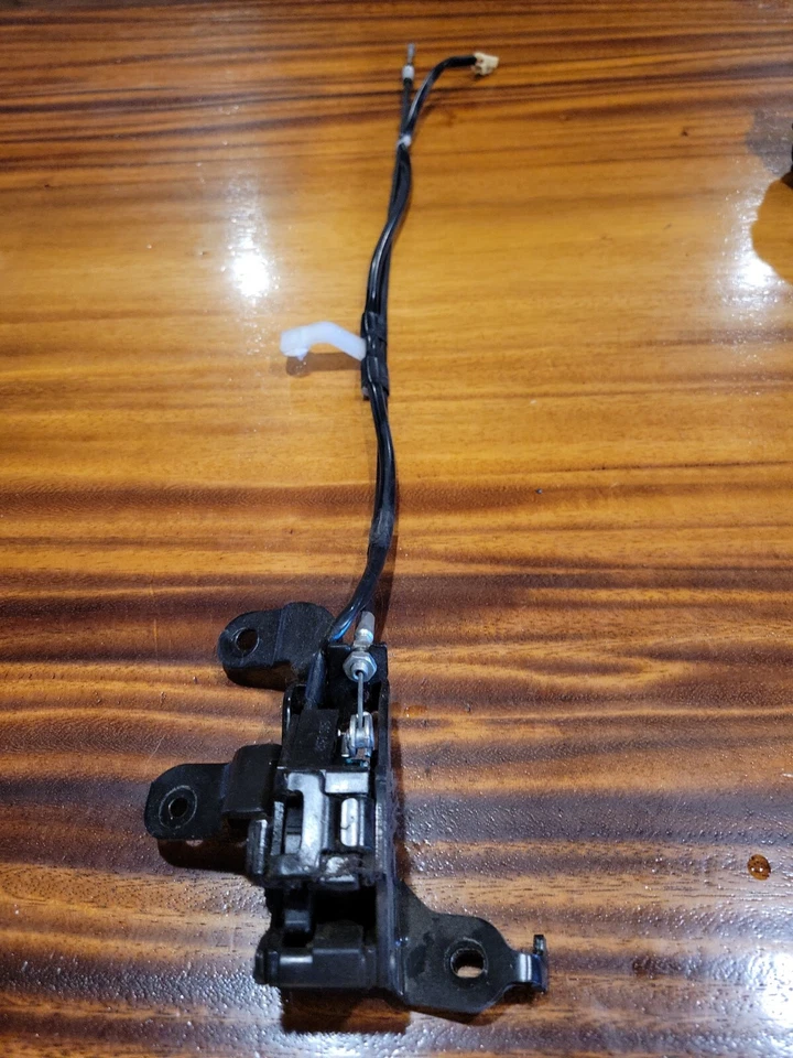 2010 TOYOTA TACOMA OEM Upper REAR Access Door Latch DRIVER LH p1134b39 - Image 1 of 1