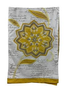 Pier 1 Imports Tischläufer gelb Blumen bestickt mit Schrift 13 x 72 Zoll - Bild 1 von 3