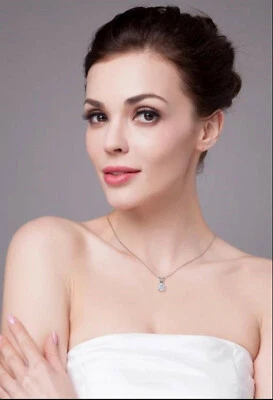 Lujoso colgante solitario de diamantes de 8 mm sin cuello oro macizo de 18 k oro blanco Foto 1 de 4