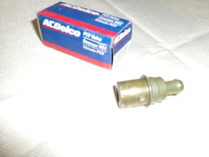 C -4 CORVETTE 1992-1996 PVC VALVE ORIGINAL DELCO - Picture 1 of 4