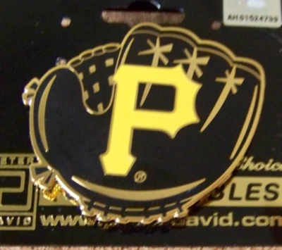 Pittsburgh Pirates logo mitt / glove pin MLB 2009 - Image 1 of 4
