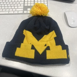 Michigan Wolverines Beanie Erwachsene Einheitsgröße Adidas blau BIG M Logo Strickbündchen - Bild 1 von 5