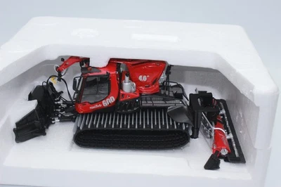 JC 4810 Pistenbully PB 600 1:43 Pistenraupe + Kran  NEU in OVP - Bild 1 von 4
