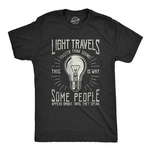 Hombre Luz Viajes Más Rápido Camiseta Divertido Insulto Sarcástico Novedad Gráfica - Imagen 1 de 8