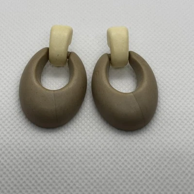 Pendientes de aro gruesos vintage topo beige resina poste colgante Omega espalda mujer Foto 1 de 4