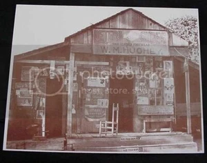 Foto de archivo de tarjeta sepia General Store W M Hughey Coca Cola años 30 - Imagen 1 de 1