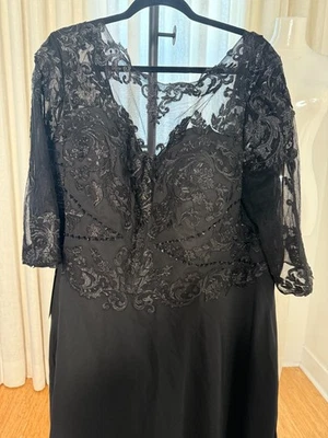 NWT Formal Black Chiffon Dress with sequins lace SIZE 26 or 4XL - Image 1 of 4