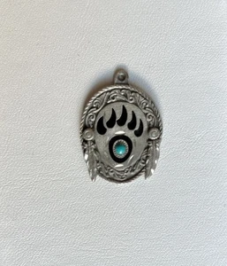 Colgante Siskiyou Todos Somos Parte del Gran Espíritu Garra de Oso Peltre 24 (1997) - Imagen 1 de 9