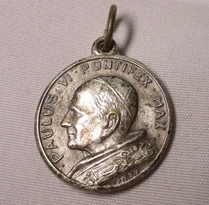Pope Paulus Paul Pont Max VI soil relic Terra Catacombe Roma pendant charm medal - Picture 1 of 3