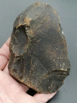 Lower Paleolithic France Beautiful scraper knife and hammer Nice black patina - Image 1 of 4