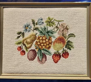 Vintage fertig gerahmt Kreuzstich Obst Erdbeere Ananas Kirschen Birne - Bild 1 von 4