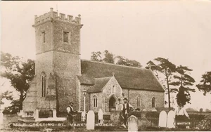 CREETING ST MARY'S CHURCH - Suffolk Postcard Smith's - Picture 1 of 2