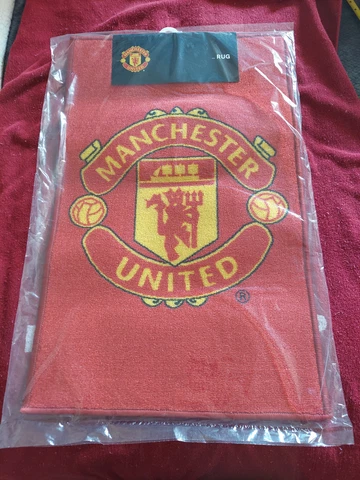 Manchester United Rug Crest Carpet Red Devils Premier League 20"X32" New In Bag Cover