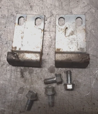 Jeep Wrangler YJ CJ7 76-90 Hardtop HATCH Striker Plates &BOLTS Factory FREESHIP - Изображение 1 из 4