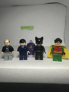 Lego Alfred Pennyworth Minifigure 7783 The Batcave 2006 Batman DC Butler Bow Tie - Picture 1 of 4