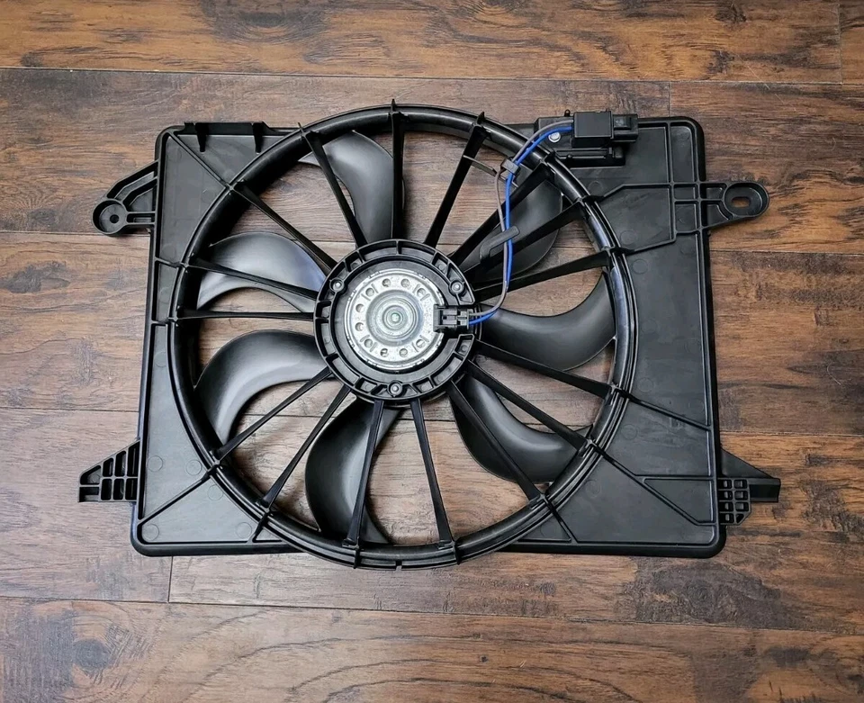 Conjunto de motor ventilador de refrigeración radiador Chrysler Dodge Mopar 2009-2023 68050129AA  Foto 1 de 2