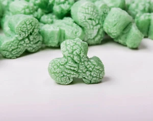  Packing Peanuts Green Shamrocks 1.5 Cu Ft Compostable Biodegradable - Picture 1 of 12