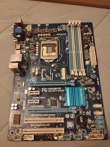 Gigabyte GA-Z77-DS3H Intel LGA 1155 DDR3 SDRAM scheda madre desktop - Foto 1 di 2