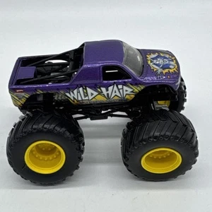 1/64 Hot Wheels Monster Jam Truck Diecast Metal Wild Hair Purple Yellow Rims  - Bild 1 von 7