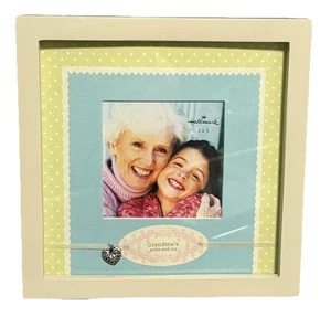 Vtg HALLMARK White Wood PHOTO FRAME 3x3 Wall EASEL Grandmas Pride Joy HEART - Picture 1 of 7