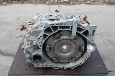 Toyota Camry 2019 2,5 transmisión automática 23.862 millas OEM 18 19 20 21 22 23 Foto 1 de 4