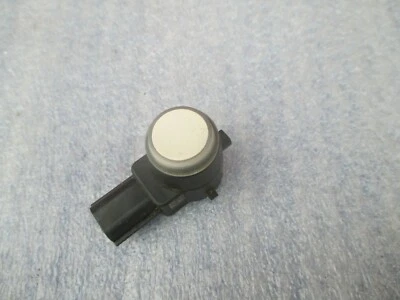 Sensor de asistencia de estacionamiento para parachoques trasero Dodge Durango OEM 2011 2012 2013 # 4 Foto 1 de 4