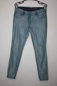 Jeggings ajustados de jaspe reversibles recubiertos de turquesa/lavado oscuro BCBG 32x30 - Imagen 1 de 9