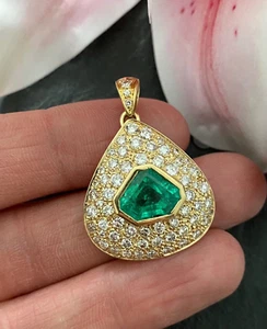 Anhänger 750 Gelbgold mit Smaragd und Brillanten (Wert: 5800,-) - Bild 1 von 4