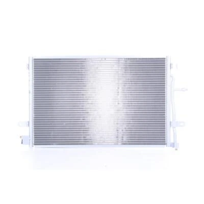 Nuevo condensador de aire acondicionado para Audi A4 por 8E0260403T 8E0260401L Foto 1 de 4