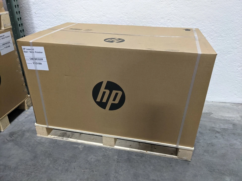 *NUEVO* Y1G18A Grapadora/Apilador Externo Acabador E77822dn E77822z E77825dn E77825z Foto 1 de 1