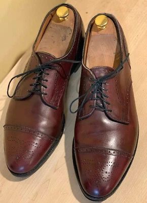 Allen Edmonds Sanford Merlot Cap Toe Oxford Sheos 11 D - Image 1 of 4