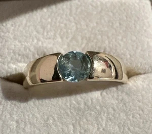 Da.-RING GR. 18 (CA. 56) ,375/- GELBGOLD MIT APATIT rund 5mm,0,41 Karat, 4,62 Gr - Bild 1 von 4