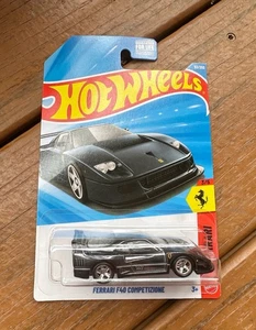 2026 Hot Wheels Ferrari F40 Competizione - C case SUPER TREASURE HUNT - READ - Picture 1 of 4