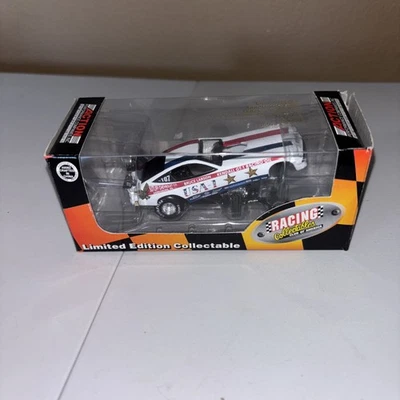 Coche divertido Chevy Monza 1975 1/64 Action RCCA Bruce Larson EE. UU.-1 Foto 1 de 4