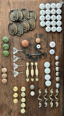 Lote de 70 cajones perilla y mango vintage vidrio latón madera 7 libras Foto 1 de 4